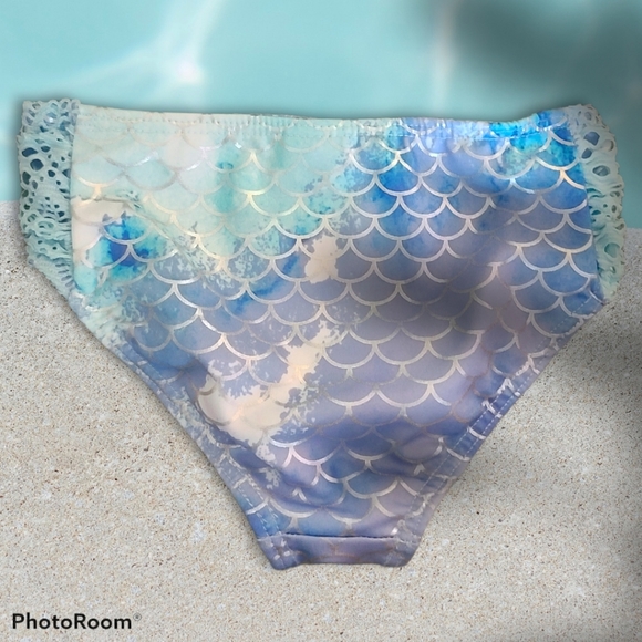 FREE w purchase! 4T bikini bottom - Picture 2 of 7